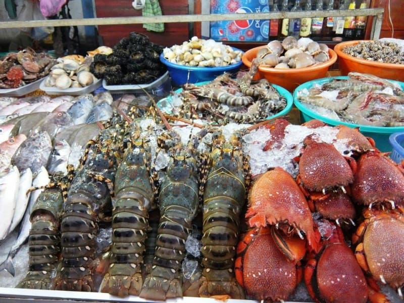 Chợ Dương Đông bán hải sản tươi ngon
